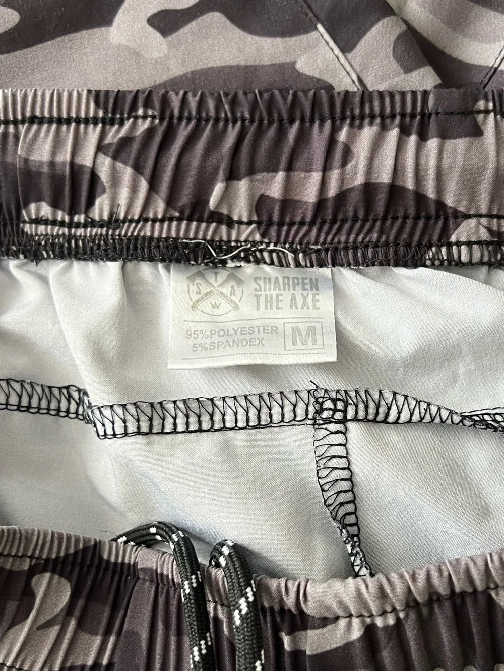 Sharpen the Axe Mens CrossFit Athletic Shorts Black & Gray Camo Size Medium